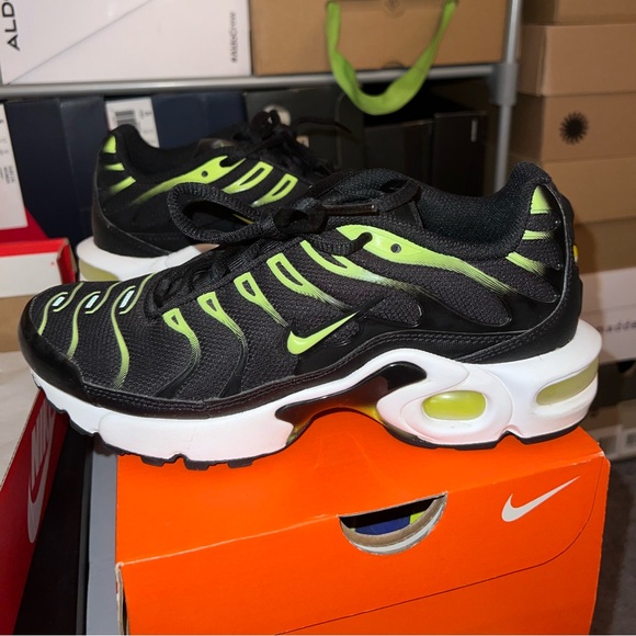 Nike Air Vapormax - Picture 2 of 6